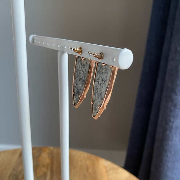 Kendra Scott Arrowhead Earrings - Picture 5 of 5